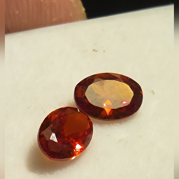 ❤️ SET 1.80ct Ruby Rose Red Oval Cut Pair of 2x Earring Sized (6x4mm) Loose Gems - Picture 1 of 4